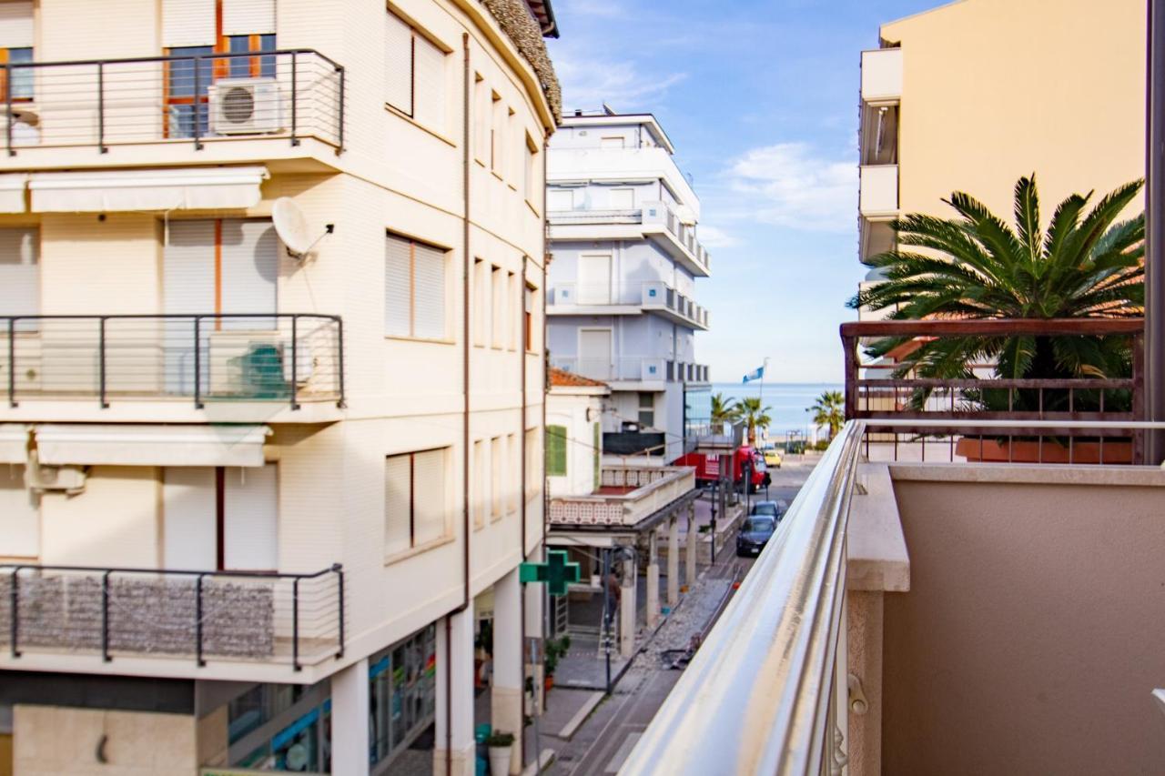 Blu 2P - Palazzina Laura Myho Casa Διαμέρισμα Tortoreto Εξωτερικό φωτογραφία